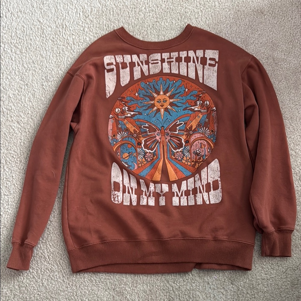 Hollister Brown and Orange Sweatshirt with Vintage Graphic